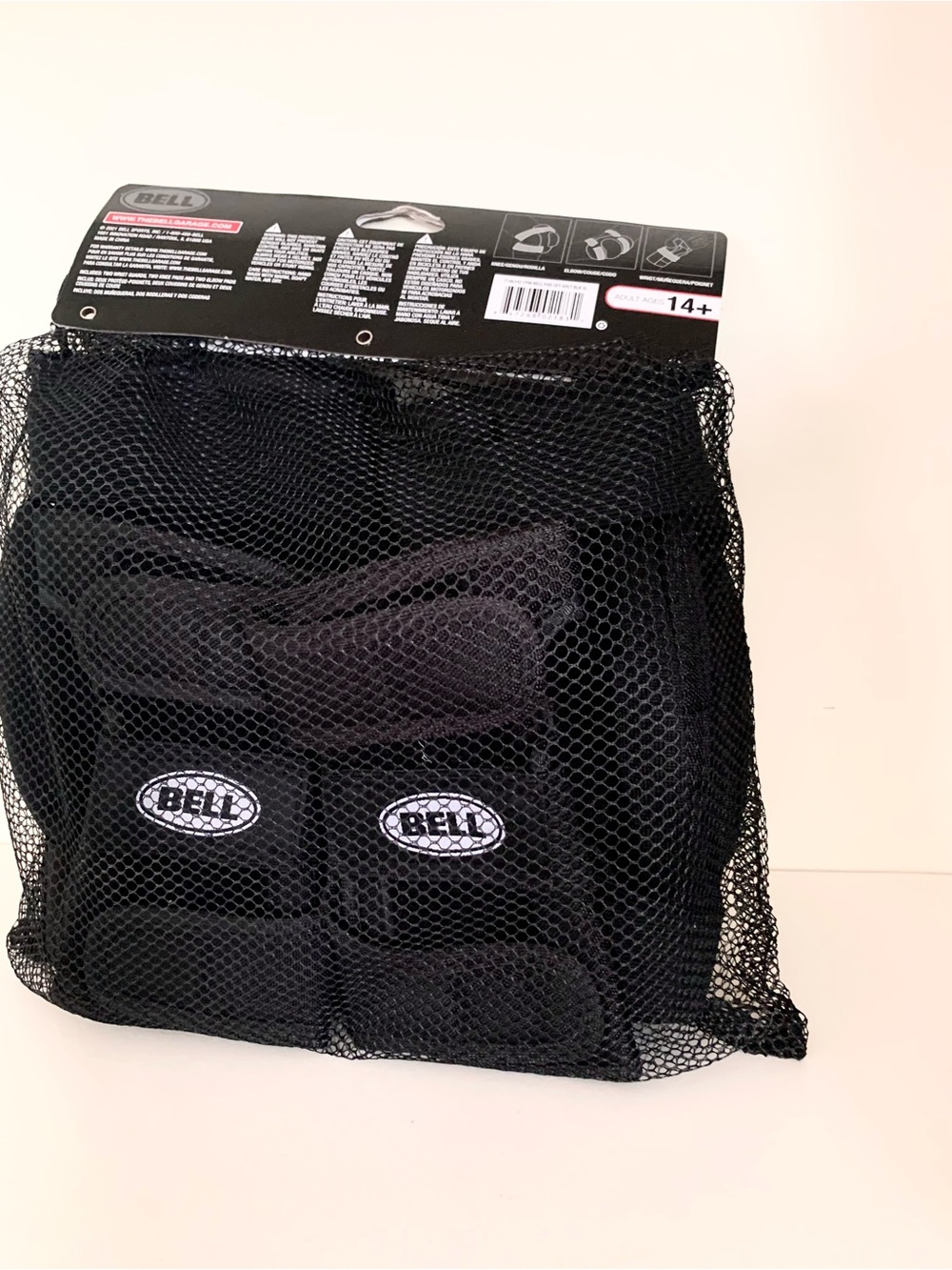 BELL Black Pad Set - Wrist, Knee & Elbow Guards - Picture 4 of 16